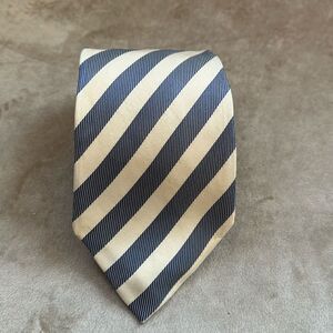 *Massimo Dutti* Coastal Striped Blue and Cream Gentleman’s Tie